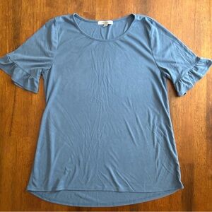 Blue Ribbed Ruffle Sleeve Top | Womens Medium | Soft Stretch Tee |Green Envelope